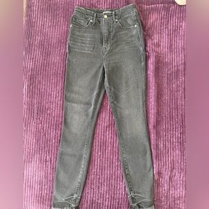 Good American grey jeans. Size 2/26. I wore them once.